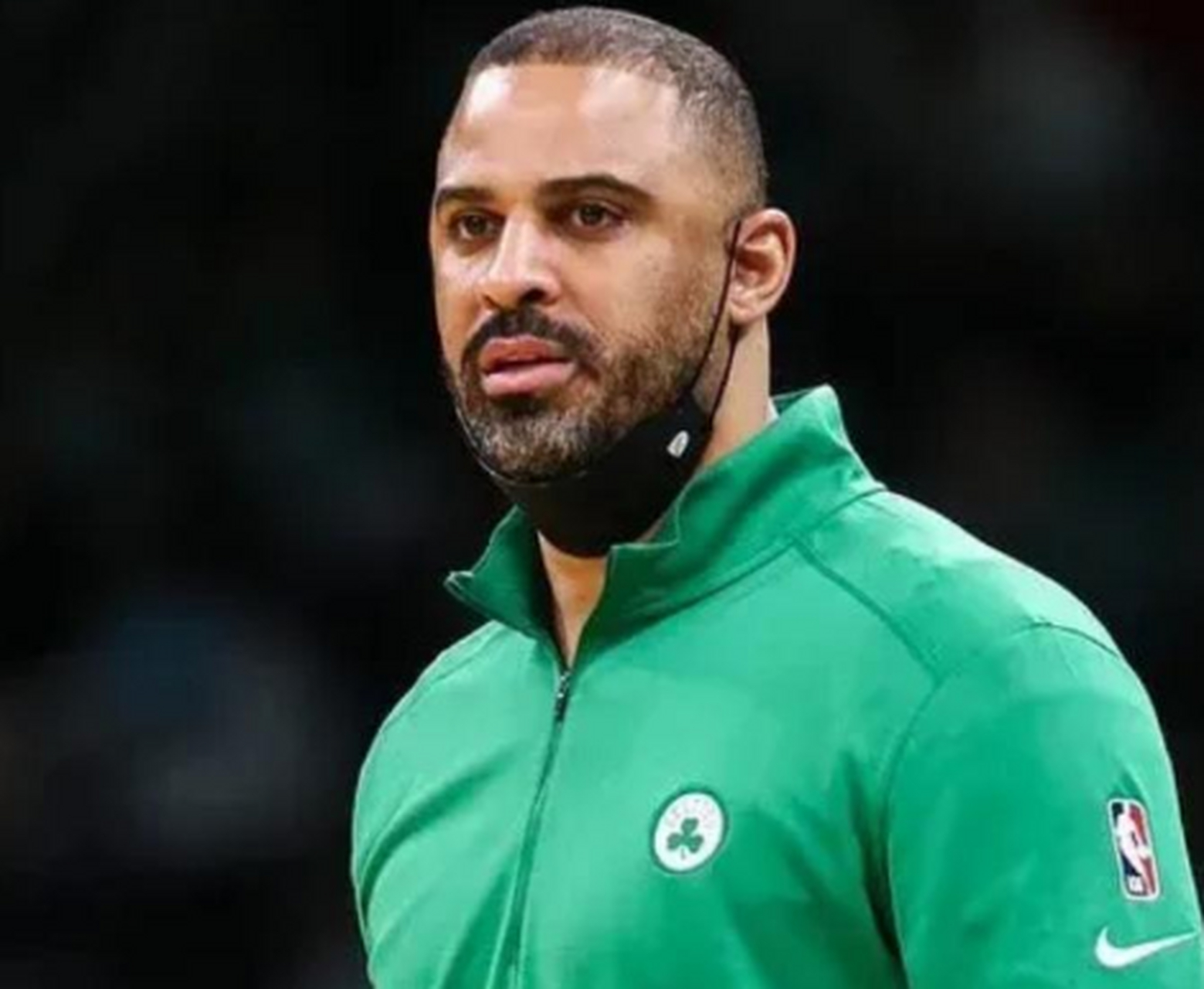 爱游戏网址-里程碑夜！波士顿凯尔特人官宣签约，社区盾清晨刷纪录，更衣室稳定，团队化学反应显著 